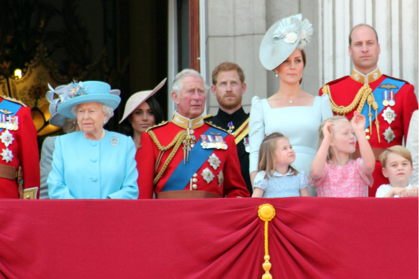 Kralovska rodina na balkone
